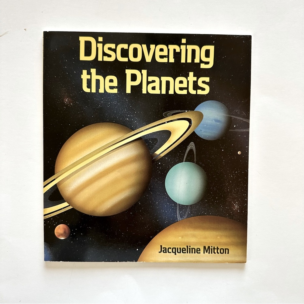 Vintage Discovering The Planets - Picture 1 of 3